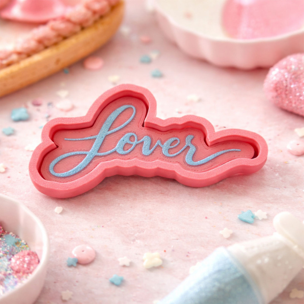 Emporte-pièce Lover en relief – Biscuit & Tampon 2-en-1 | The Delirium Workshop