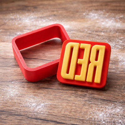 Emporte-pièce RED – Découpe & Tampon Biscuits | Collection RED