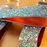 Porte-clés pailleté en simili cuir – Intérieur orange – 2,5 x 12 cm