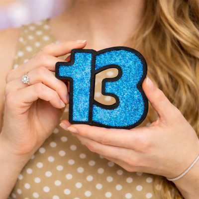 13 Décoratif Pailleté Bleu – Symbole Iconique pour Fans – Pièce Collection